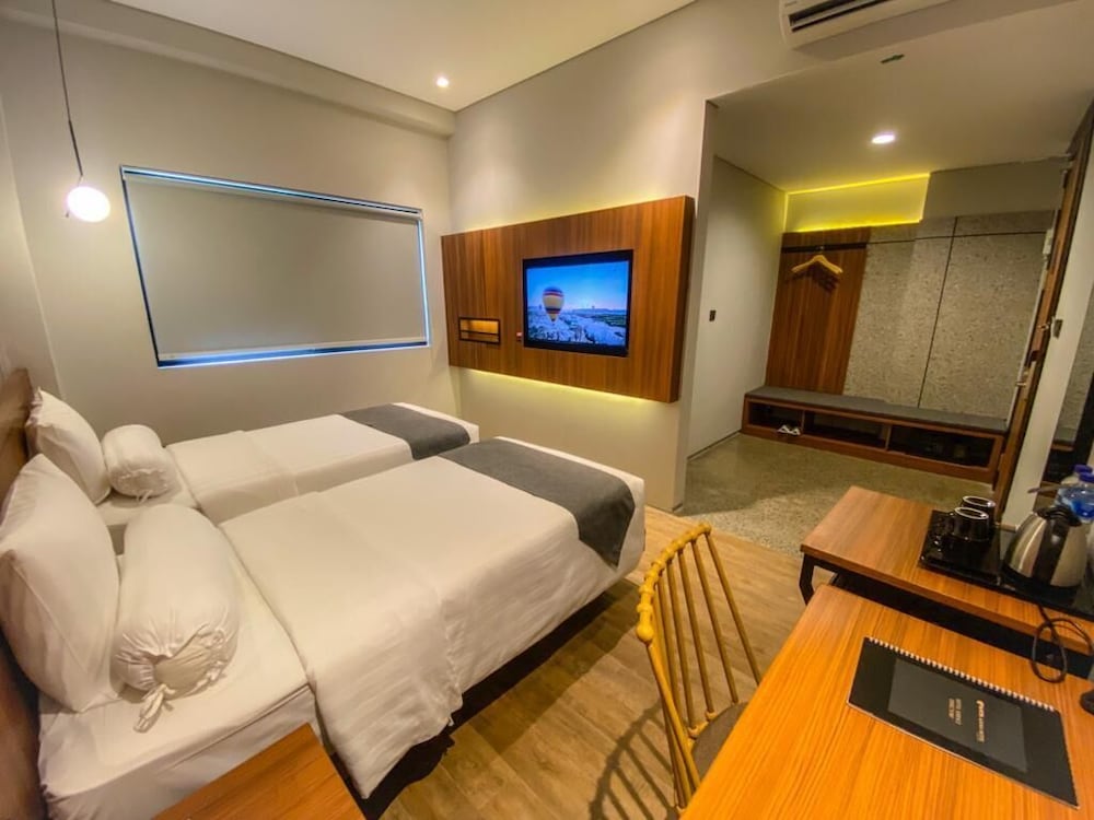 Nata Azana Hotel Solo 8/32