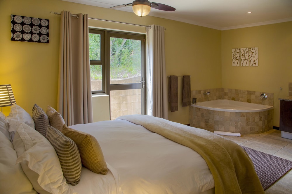Thunzi Bush Lodge 17/50