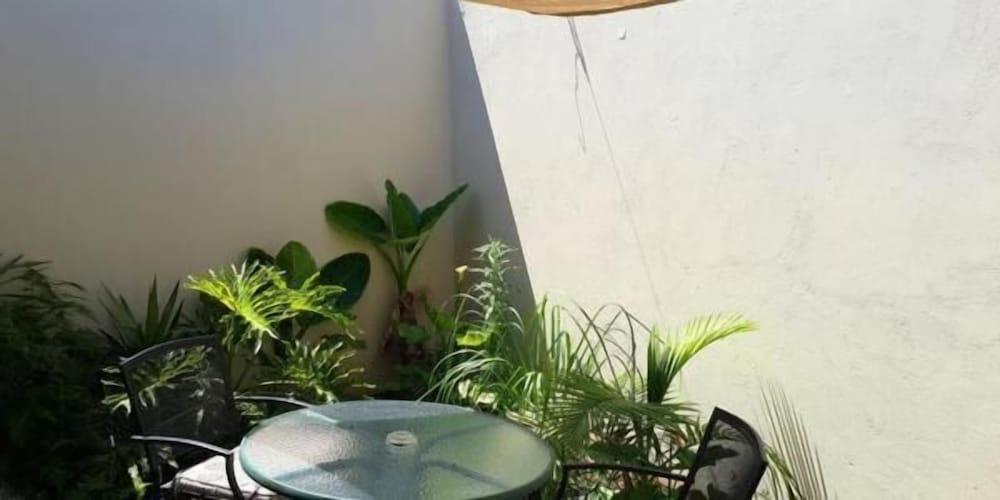 Eagle Rock Executive Guest House 29/35