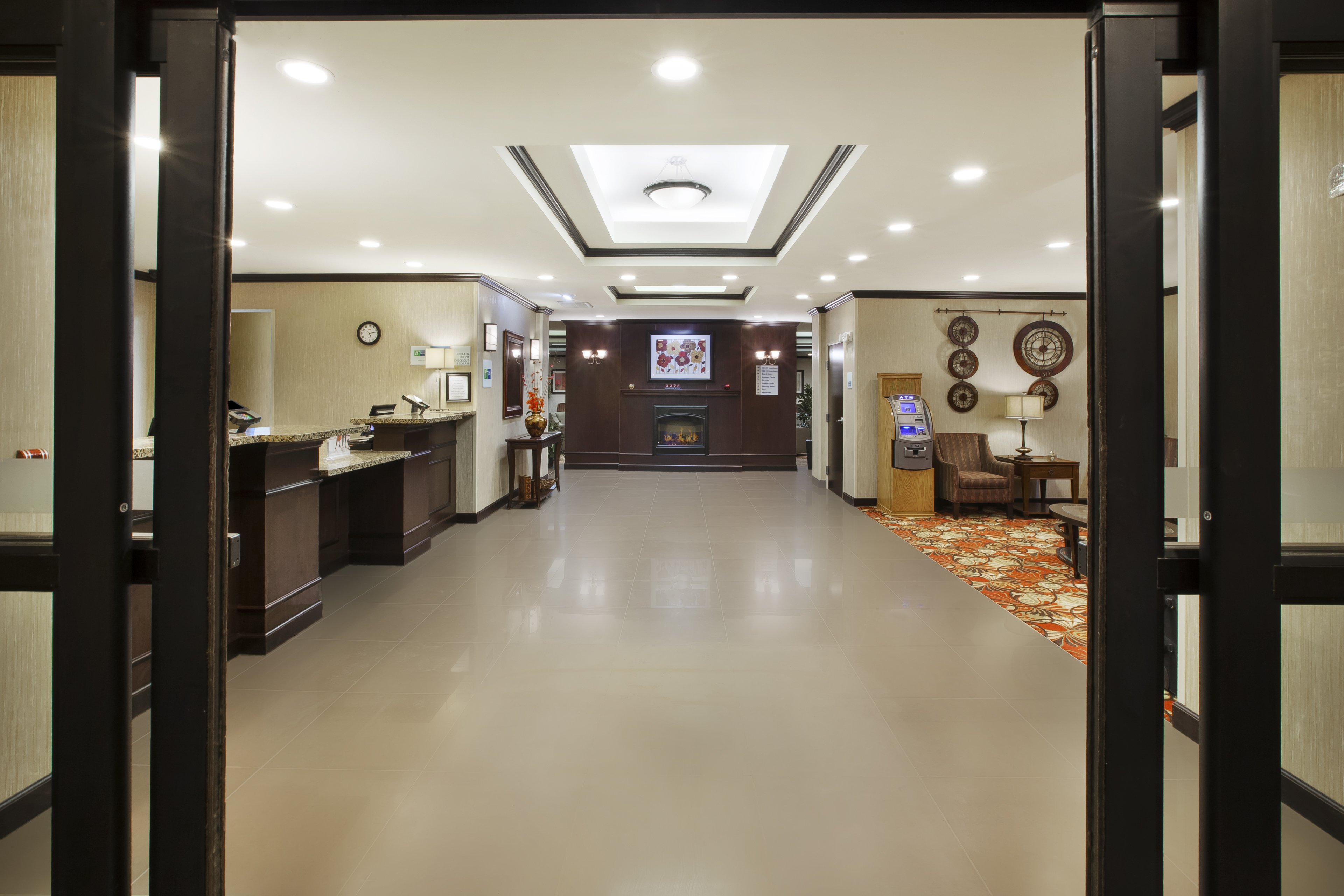 Holiday Inn Express Suites Wheeling 10/78