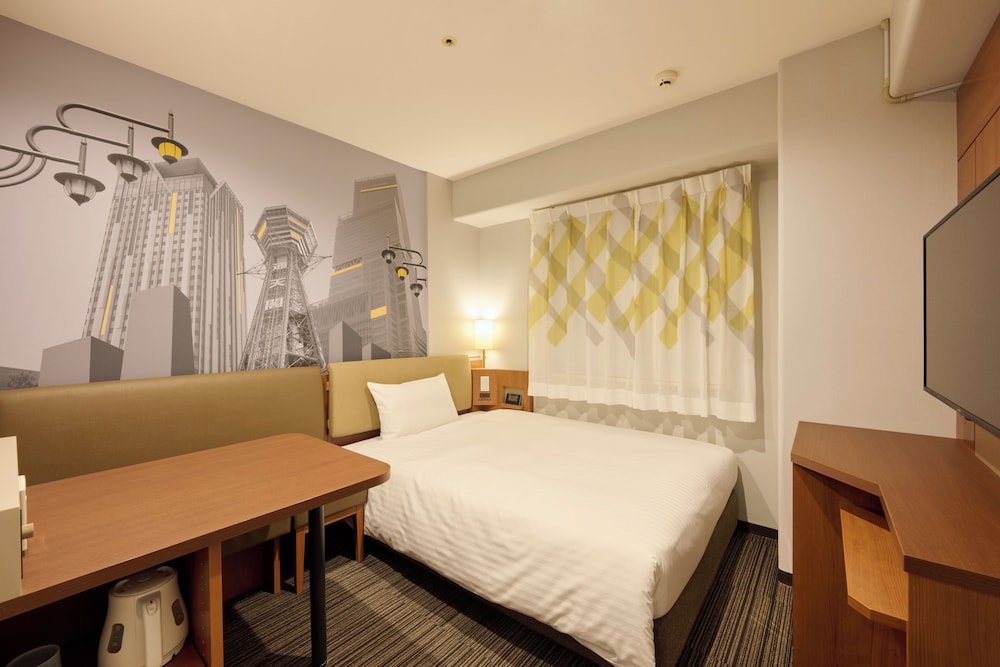 ROOM, DOUBLE BED
