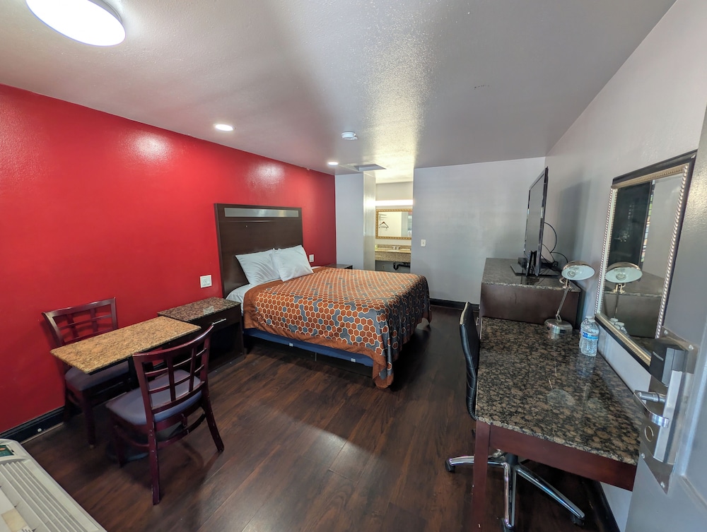 Crossroads Inn 20/39