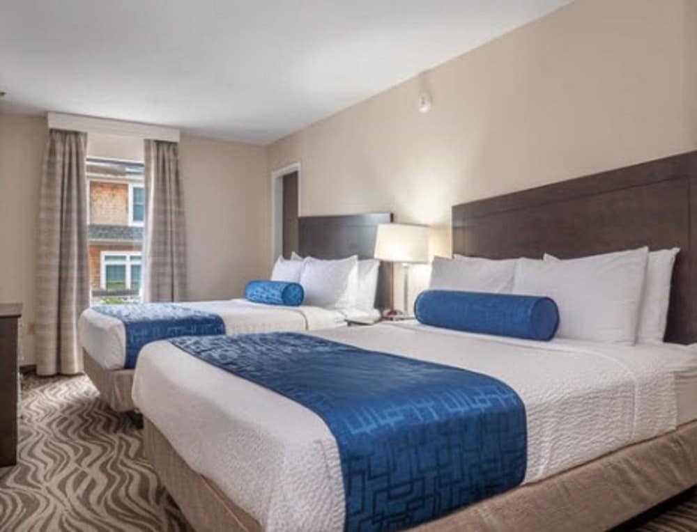The Breakers Hotel and Suites 8/24