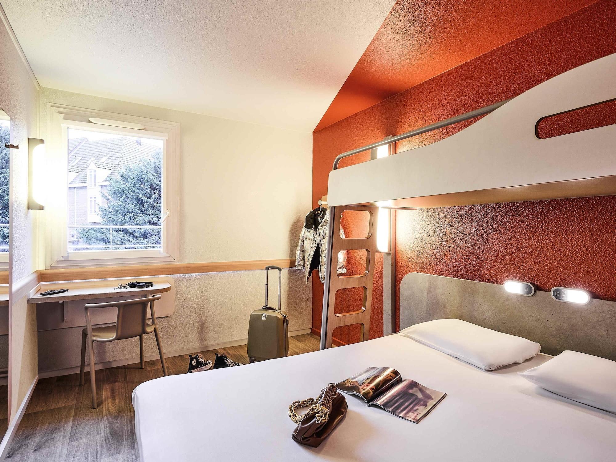 Room, Triple, Multiple Beds