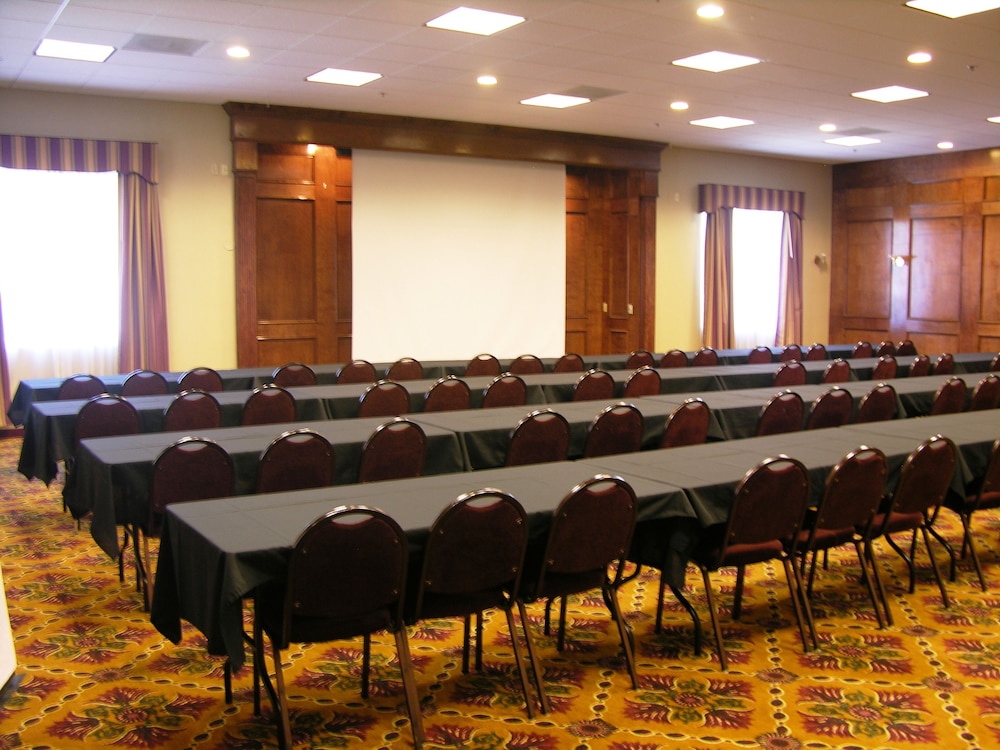 Ashmore Inn and Suites 52/61