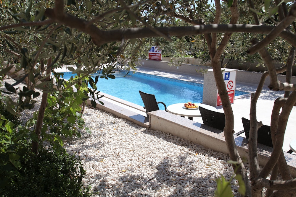VILLA RUSTICA DALMATIA 39/50