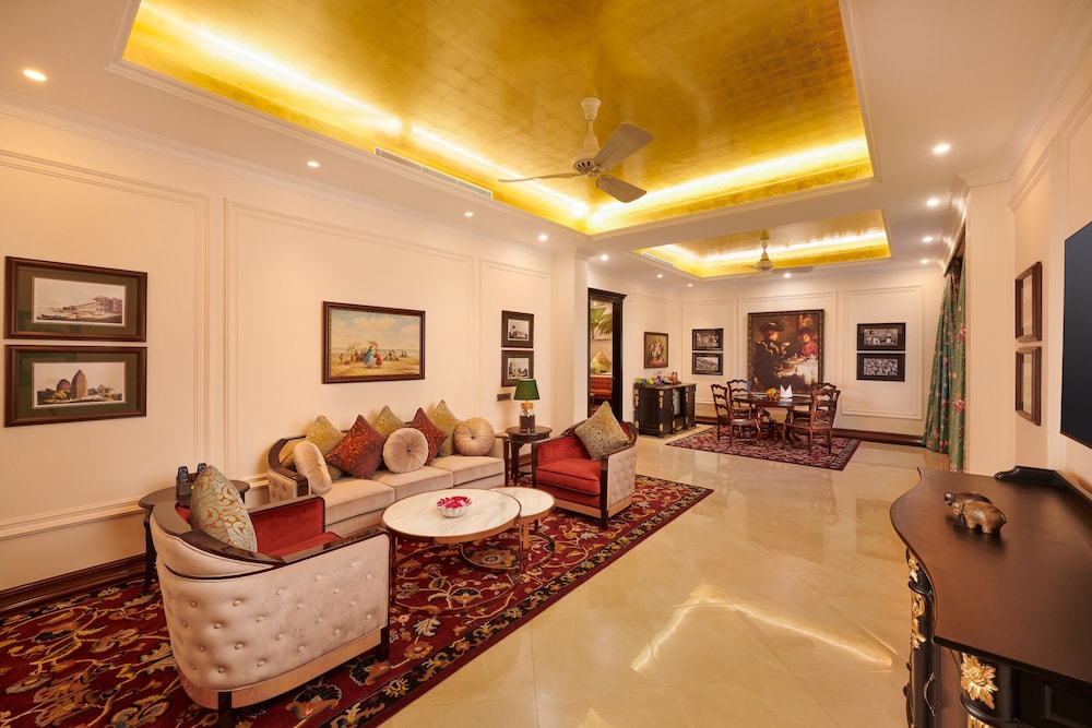 MAYFAIR Tea Resort 18/50