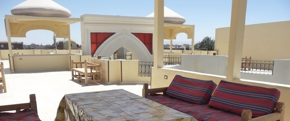 Alhambra Hotel 38/50