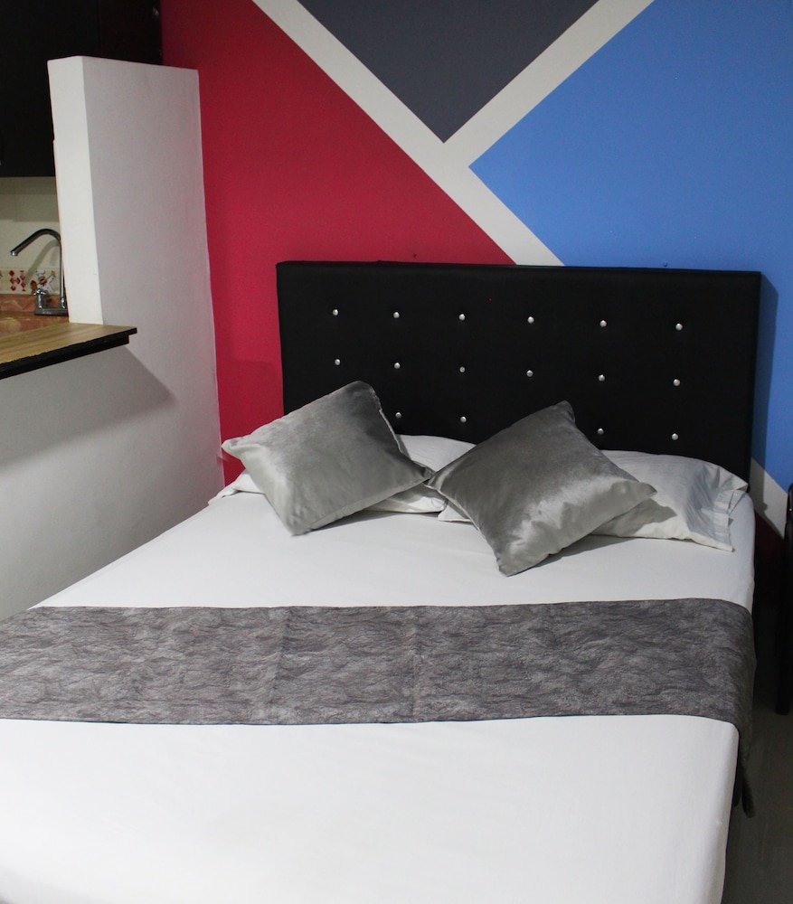 33Hotel 15/47
