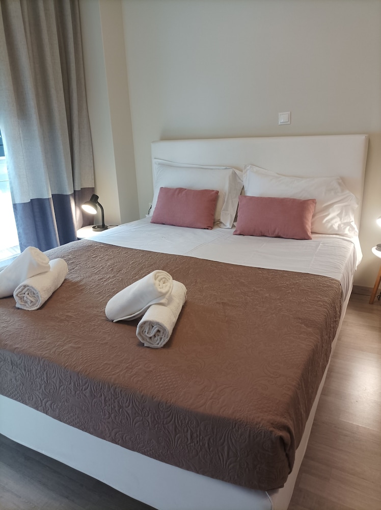 Tins Hotel City 17/50