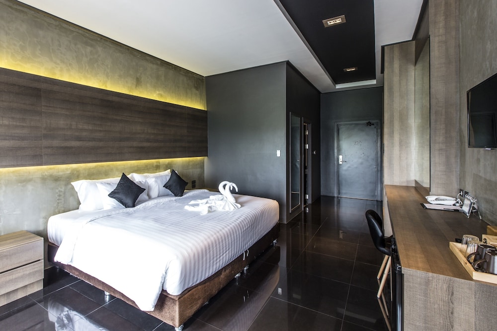 Cresco Hotel Buriram 19/100