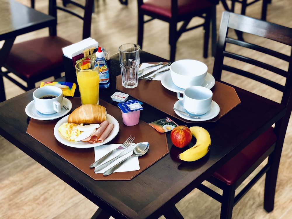 Lummina Hotel Mogi 31/50