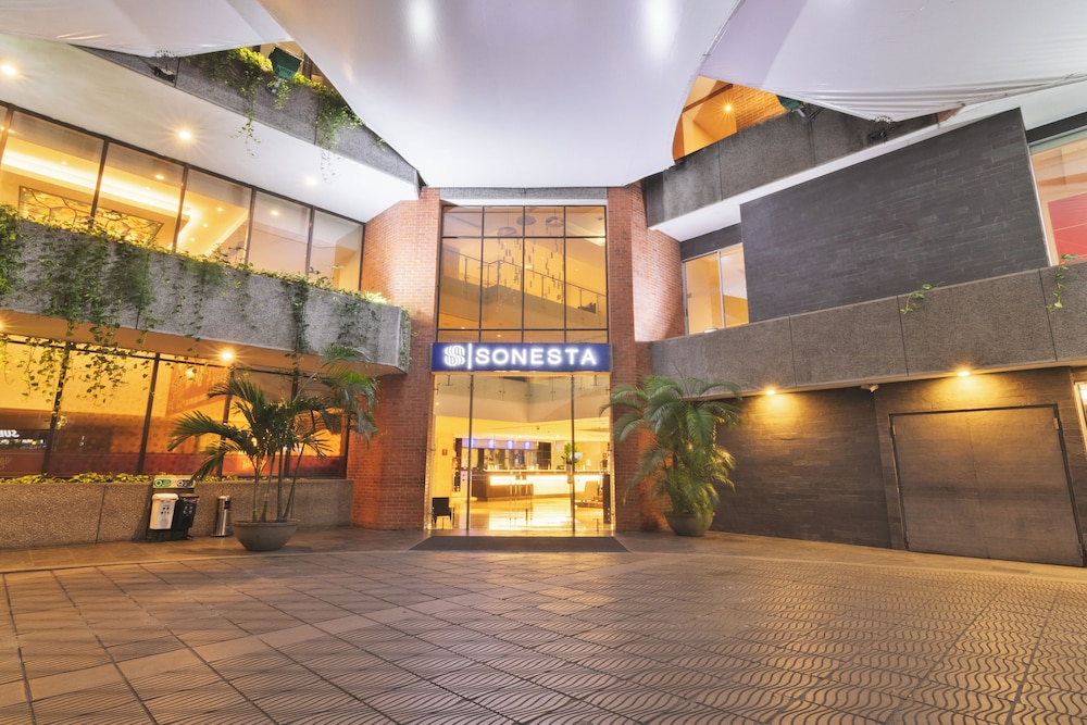Sonesta Hotel Cali 7/50