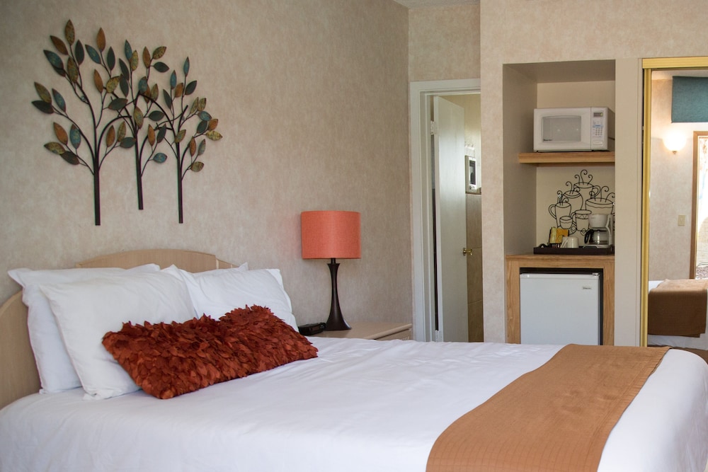 Inn at Deep Canyon 23/71