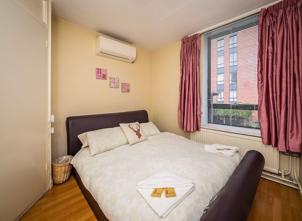 LSE Rosebery Hall 5/50