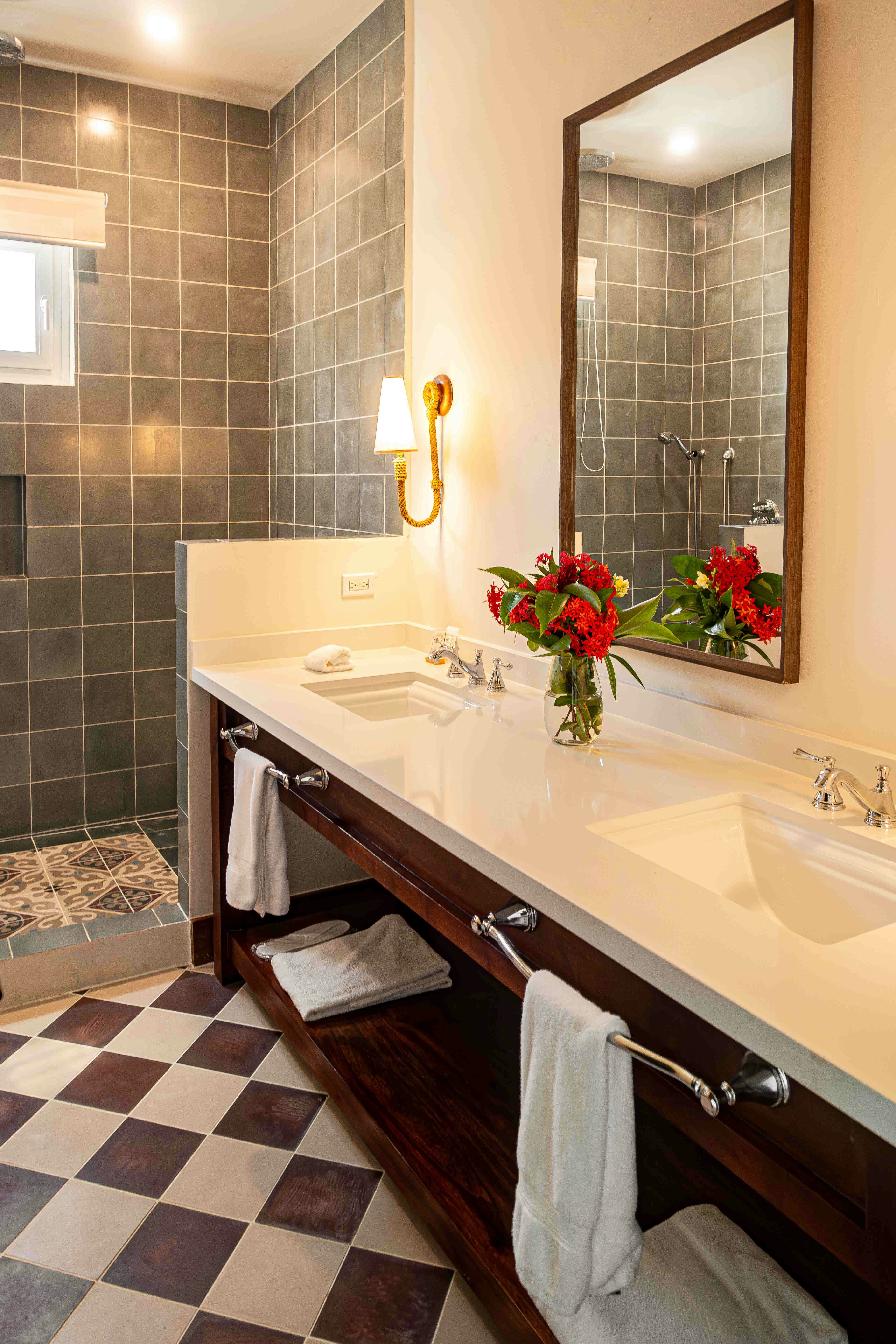 Itz ana Resort & Residences 55/59