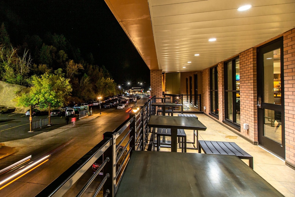 Four Points by Sheraton Deadwood 38/50