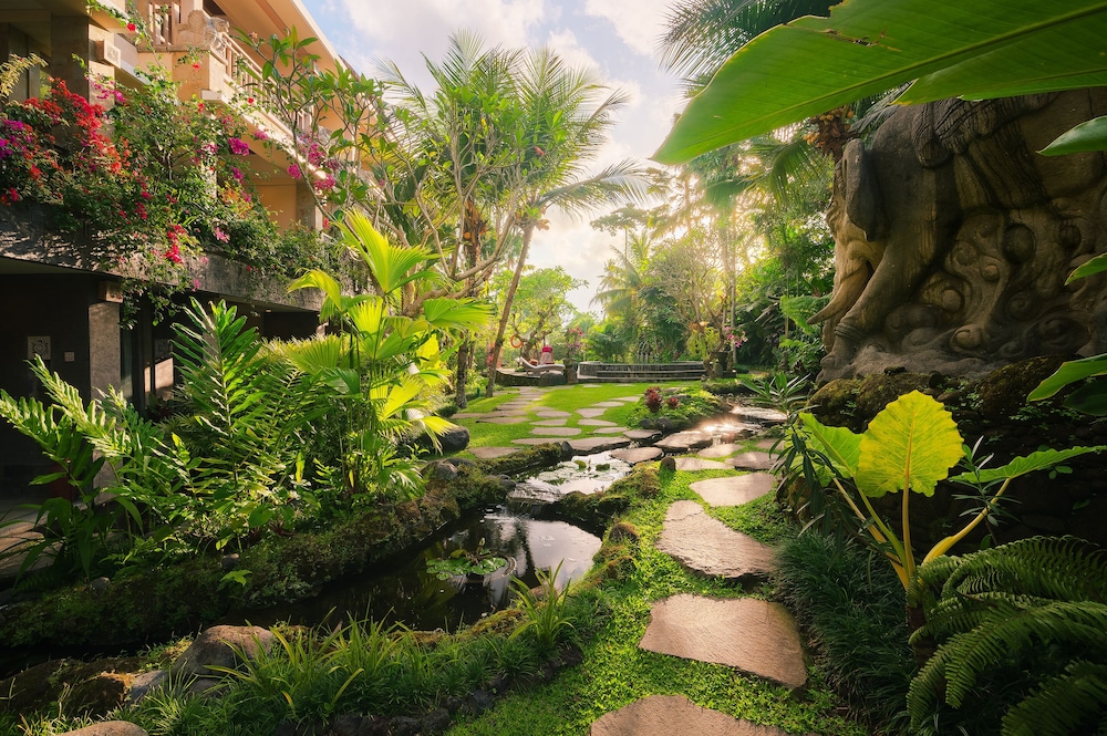 The Udaya Resort Spa 64/74