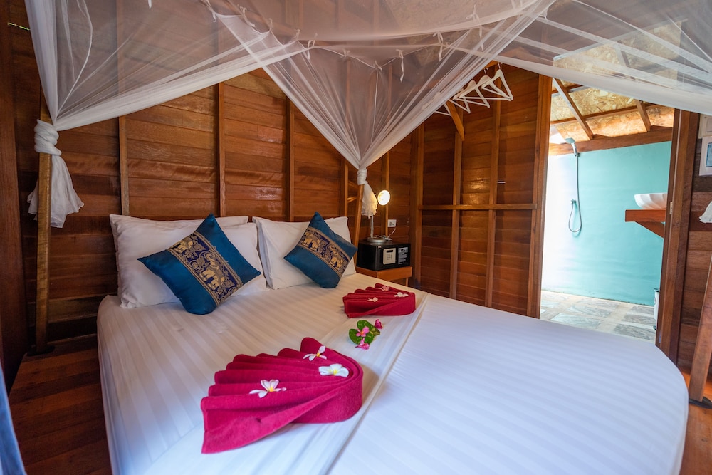 Lipe Beach Resort 13/50