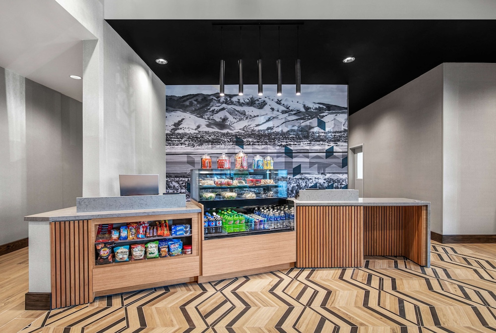 Hyatt Place Newark/Silicon Valley 9/64