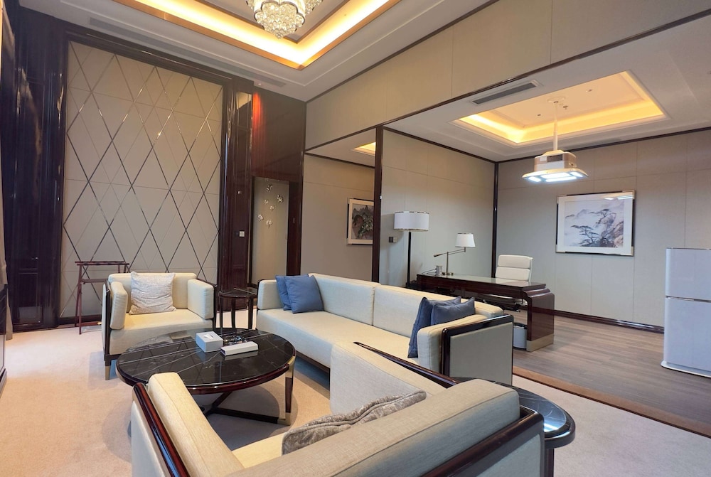 Wyndham Grand Tongren Downtown Hotel 39/56