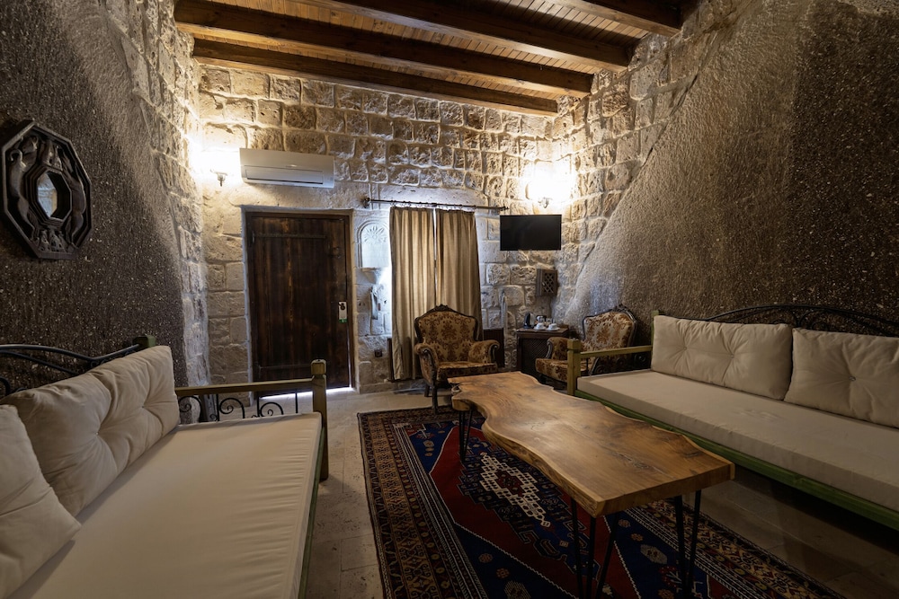 Grand Cave Suites 28/50