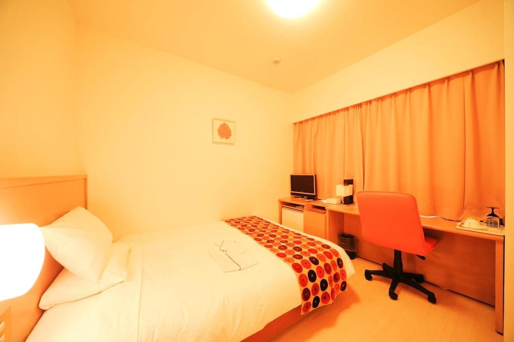 CONNECTING, 2 DOUBLE BEDS