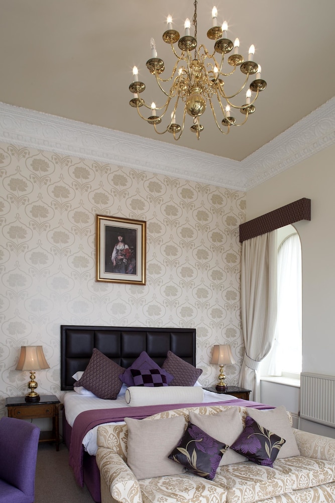 The Abbey Sands Hotel 46/60