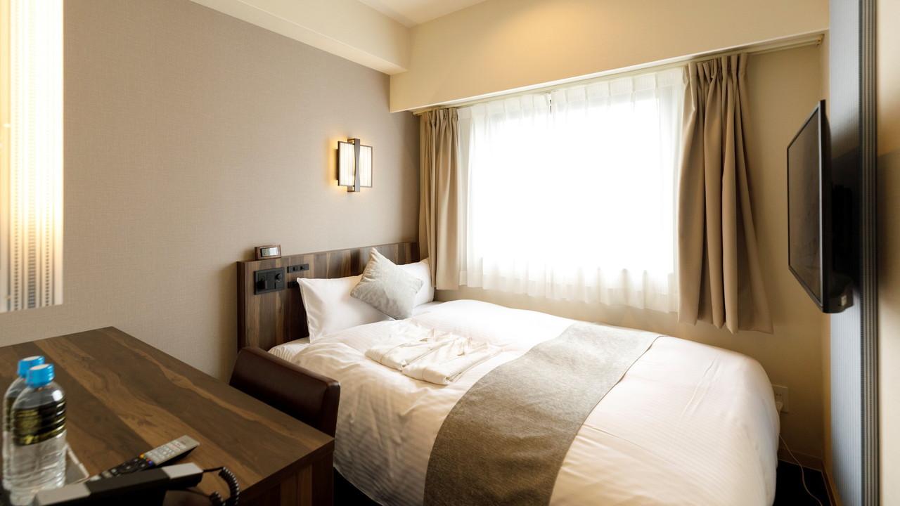 Room, Single, Double Bed, Electronic Cigarette Only