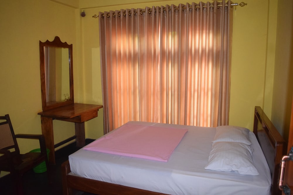 DELUXE, DOUBLE BED