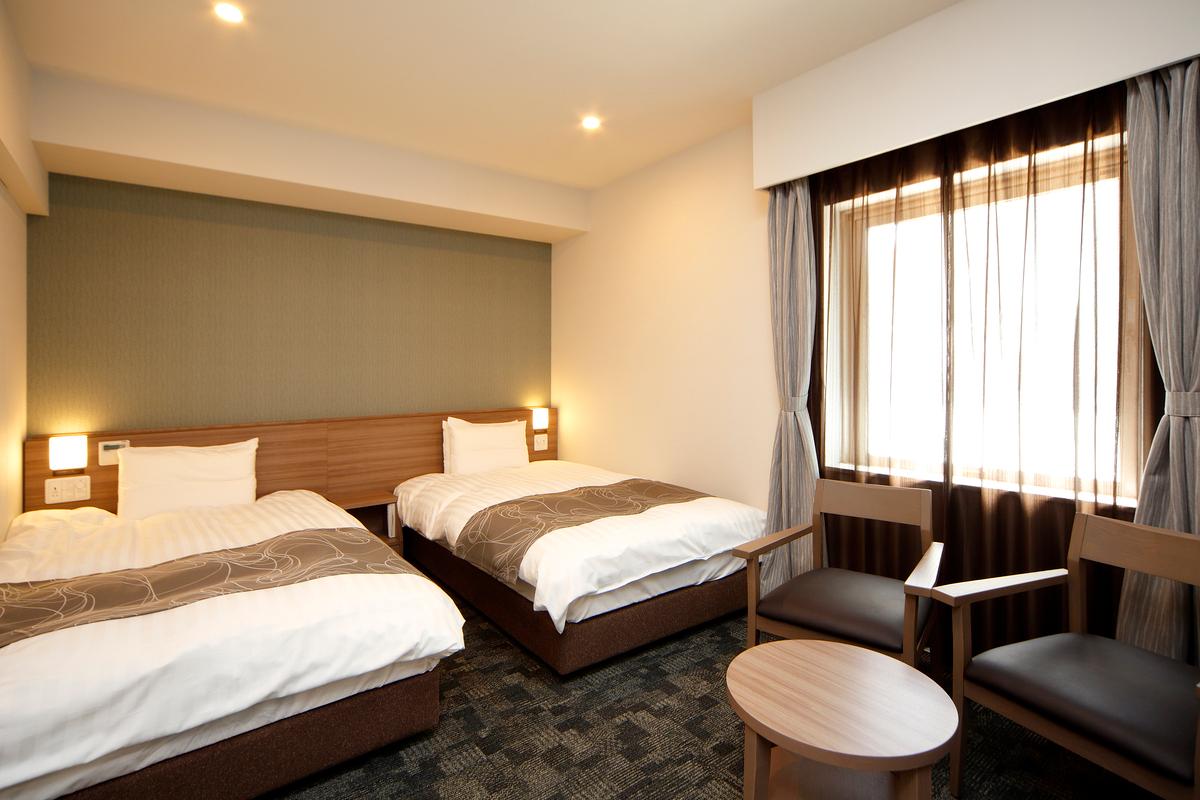 Standard, Twin Beds