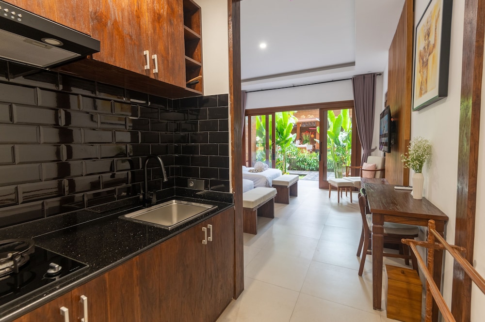 Griya Shanti Suites 37/37