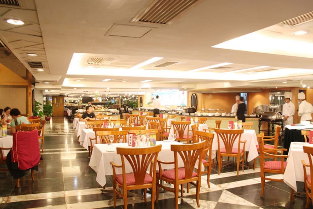 Century Plaza 32/48