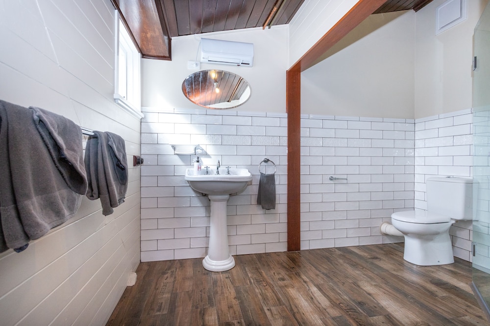 Fremantle Bed And Breakfast 43/45