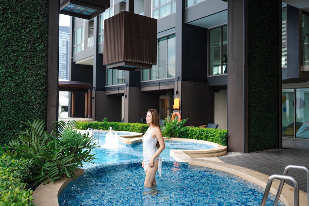 The Rich Residence Sukhumvit Nana 46/50