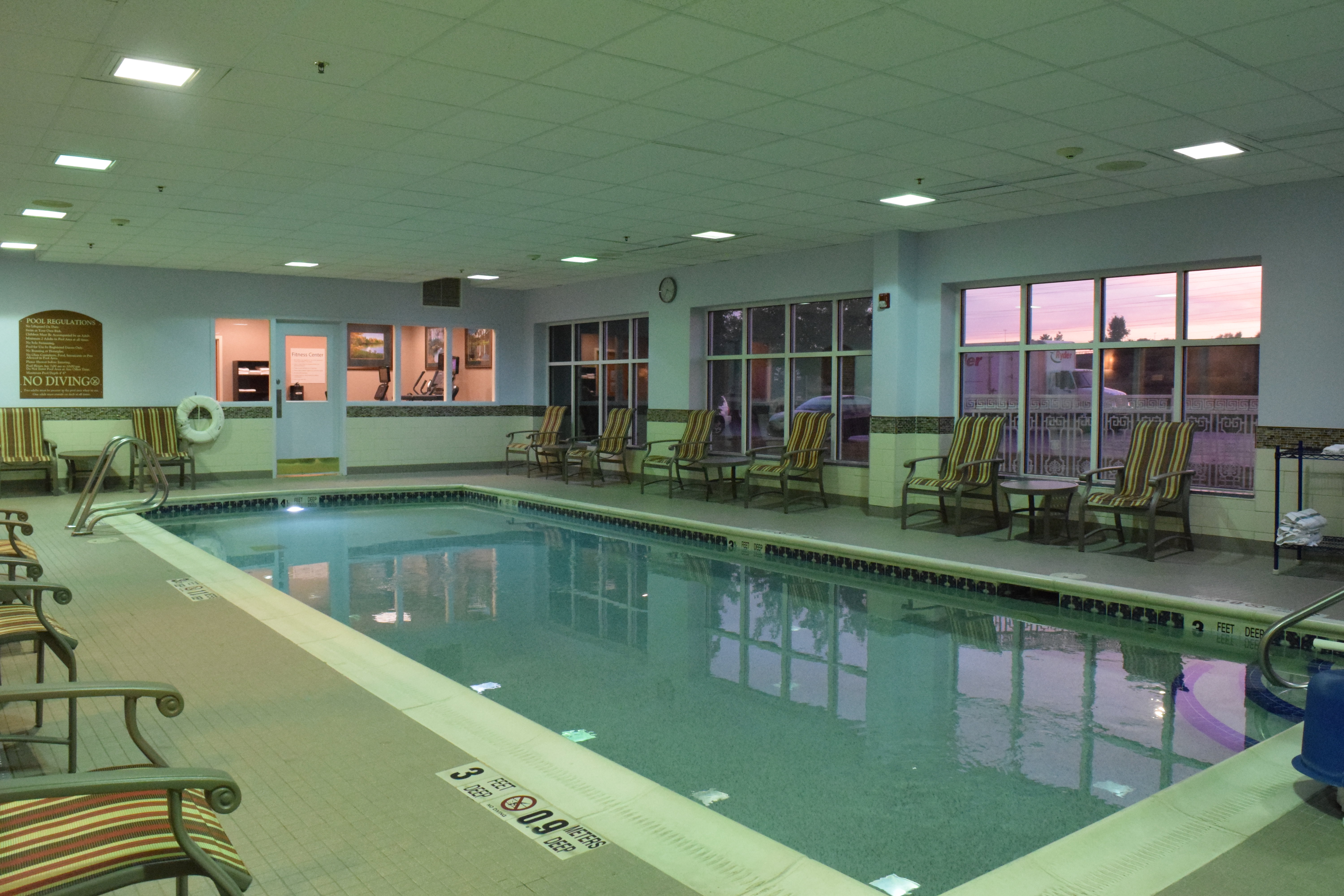 Holiday Inn Express Hotel Amp Suites Watertown Thousand Island 42/56