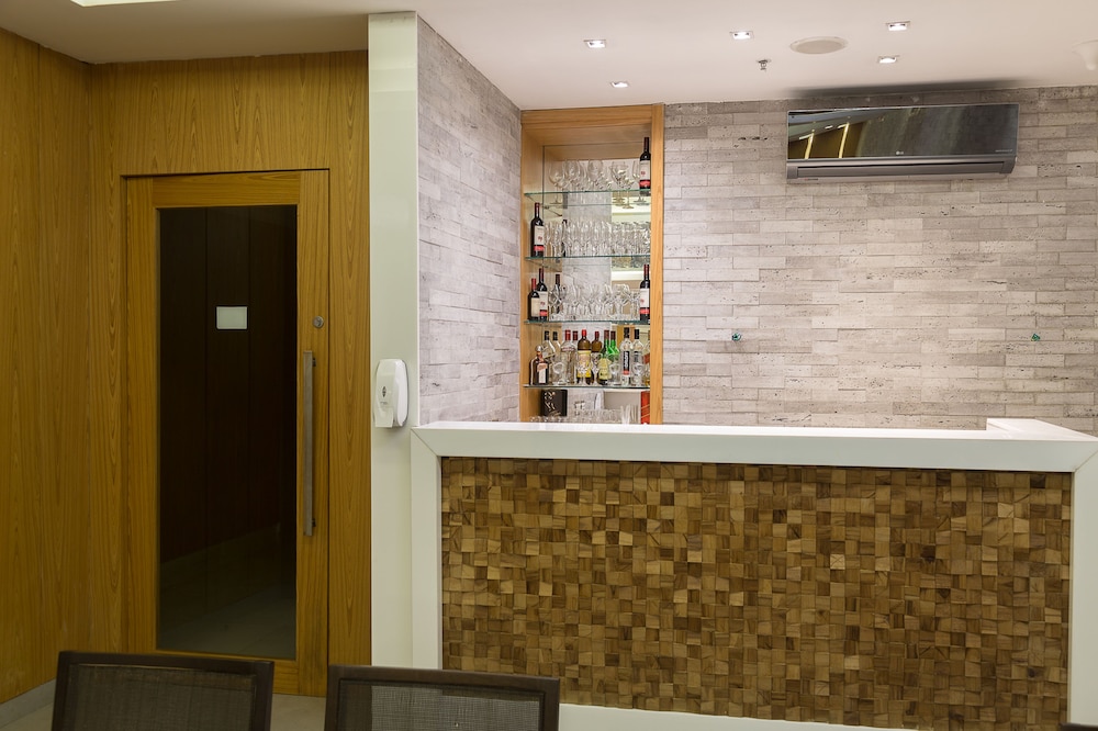 Atlantico Travel Hotel 7/50