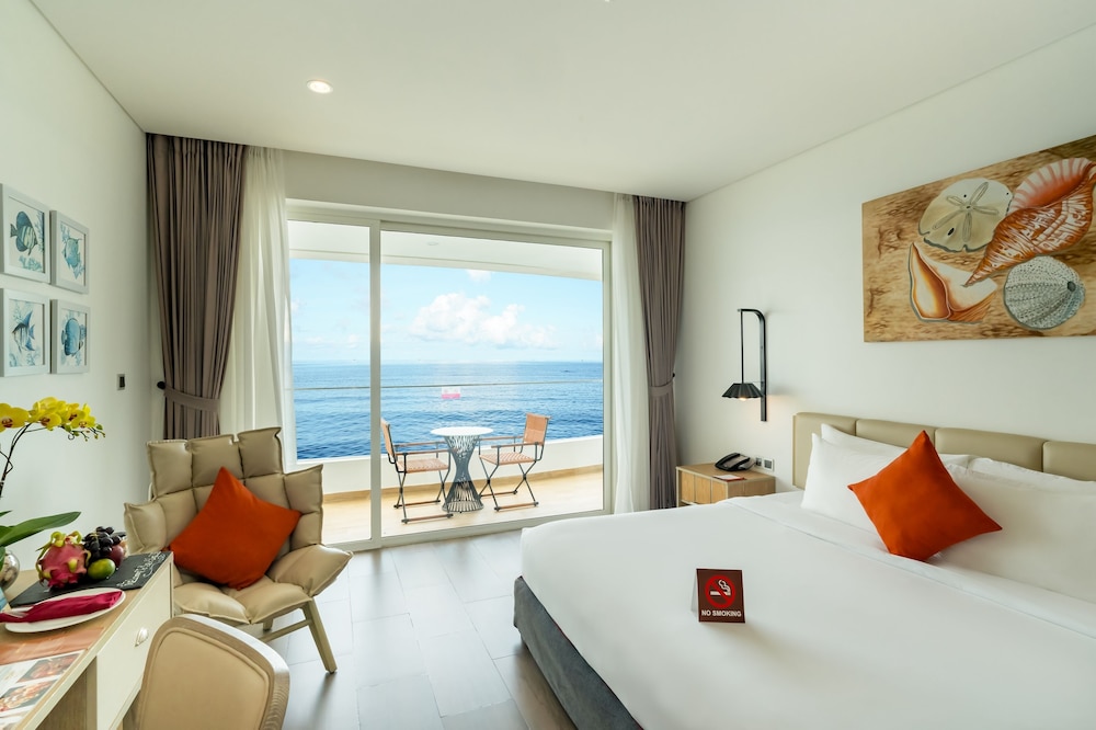PREMIUM, DOUBLE BED, OCEAN VIEW