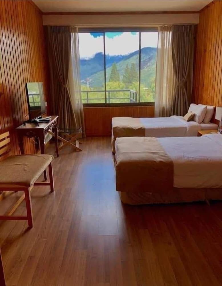 Bhutan Suites 8/34