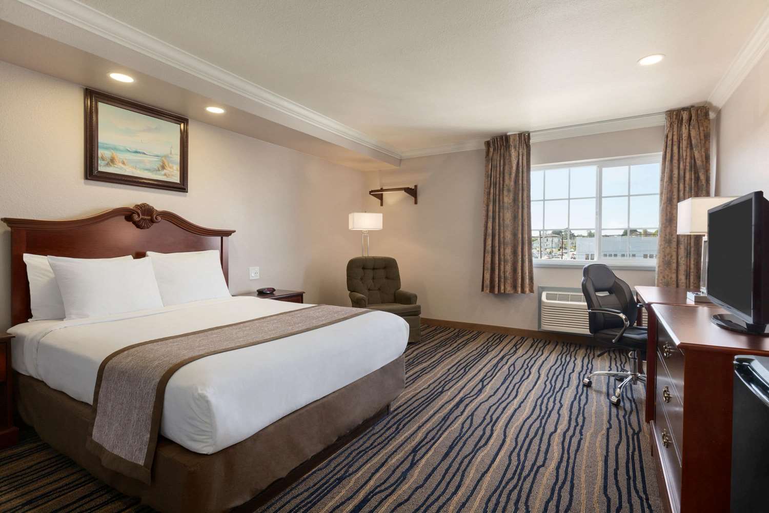 Days Inn by Wyndham Eureka CA 6/22