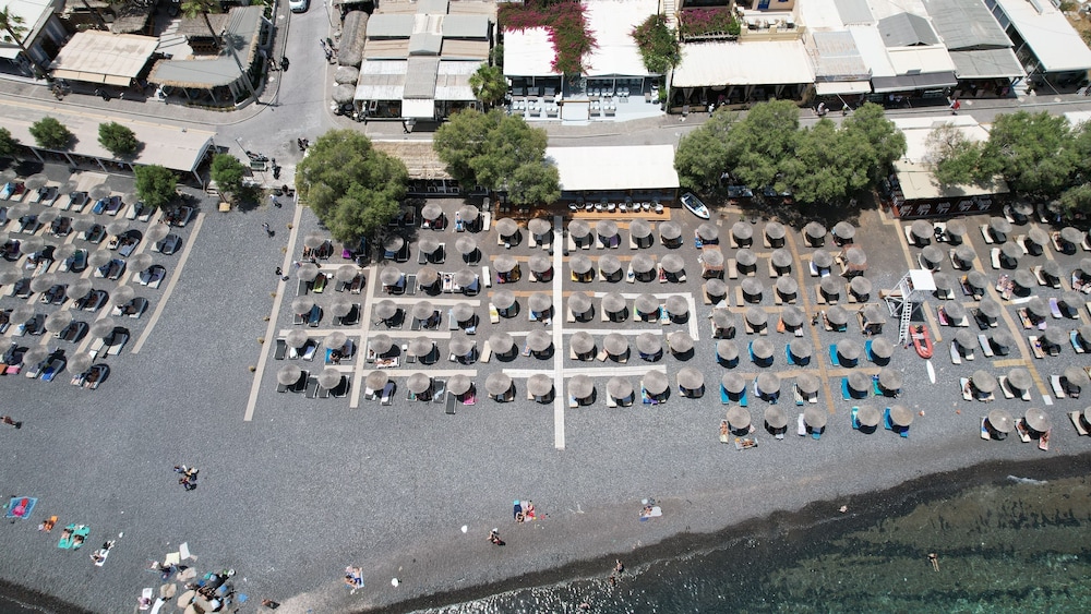 Nostos Hotel 2/50