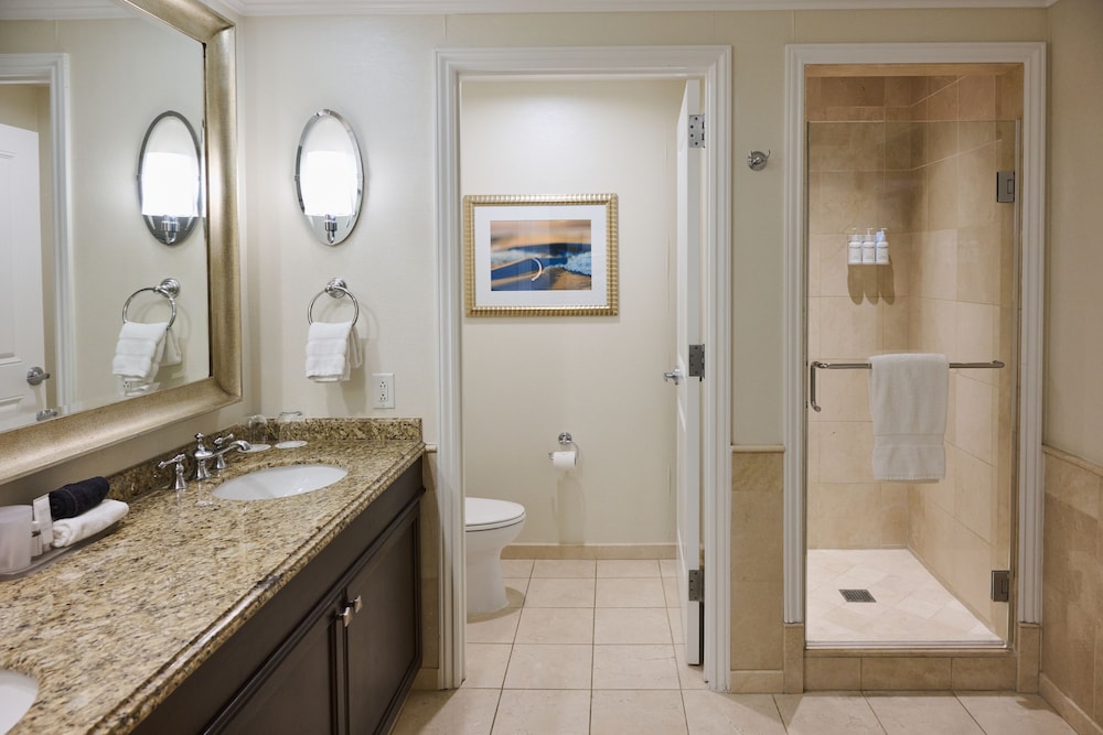 Premium, 2 Queen Beds, Beach Front، Balboa Bay Resort 6/6