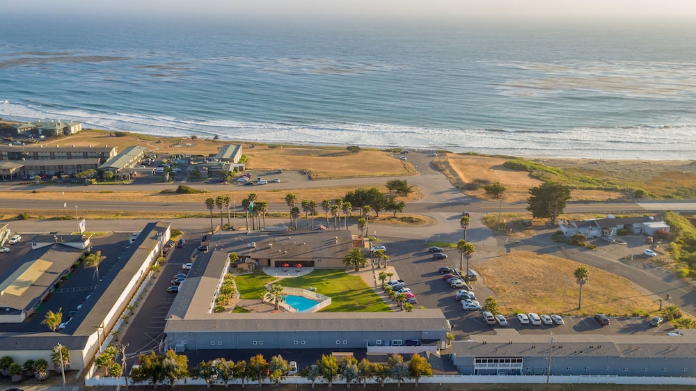 San Simeon Lodge 59/68