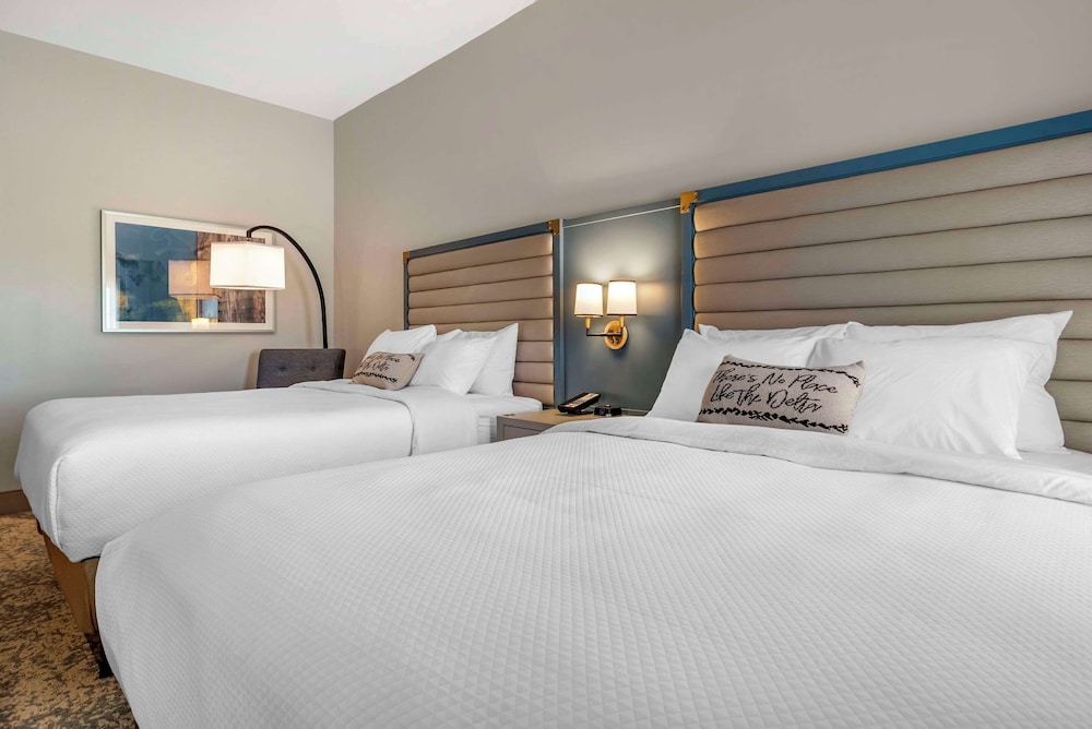 Lyric Hotel West End, Trademark Collection by Wyndham 12/50