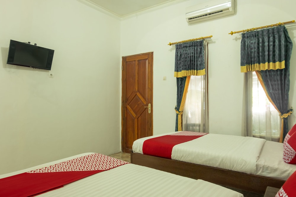 OYO 609 Ms Hotel Pangandaran 12/34