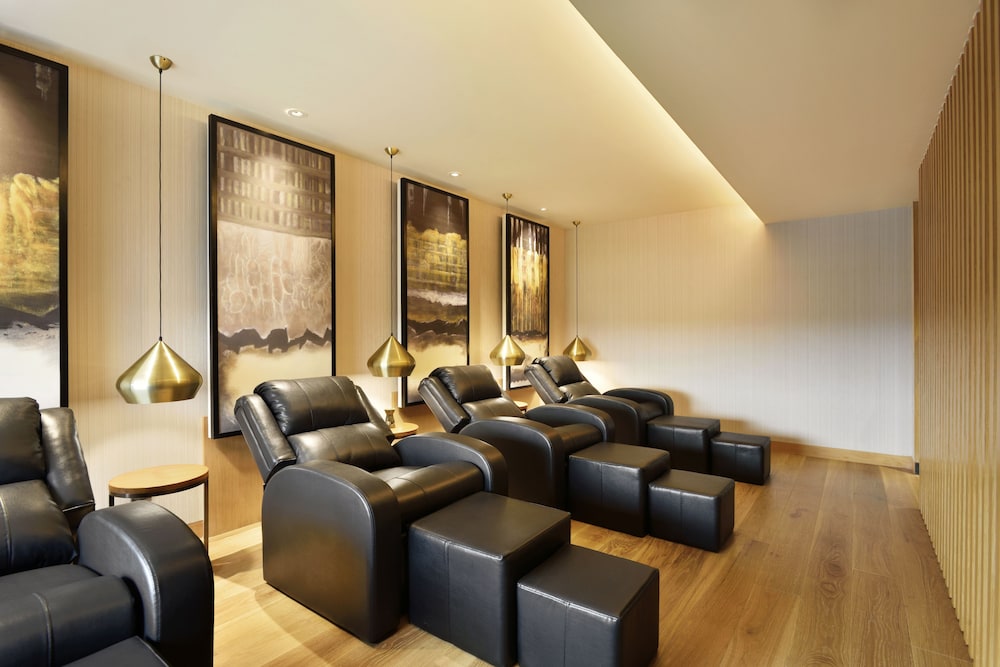 Radisson Blu Faridabad 45/75