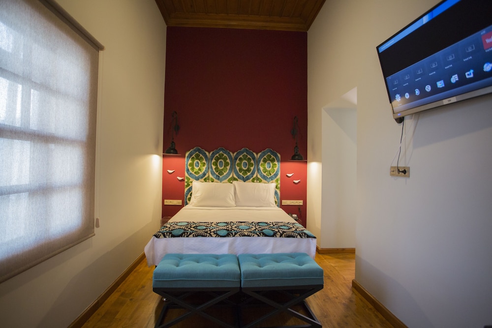 Char Me Boutique Hotel 12/77