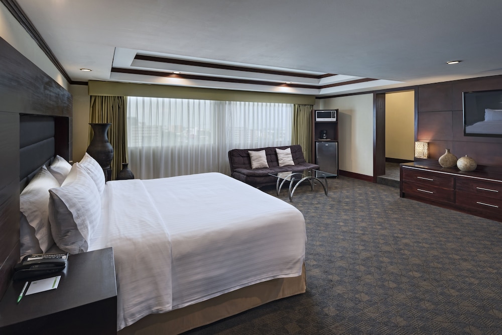HOLIDAY INN GUATEMALA 20/78