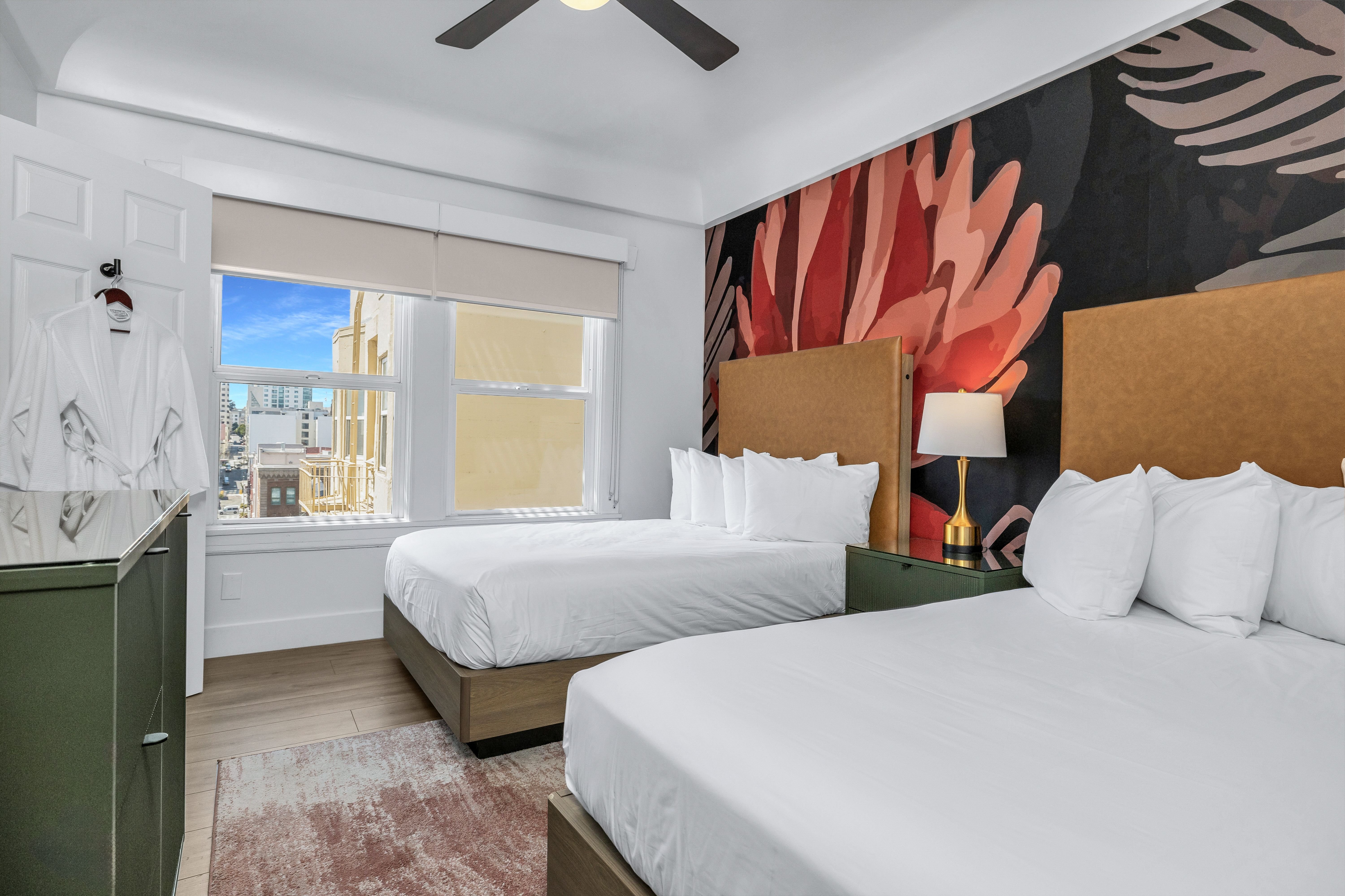 Nob Hill Hotel 34/84
