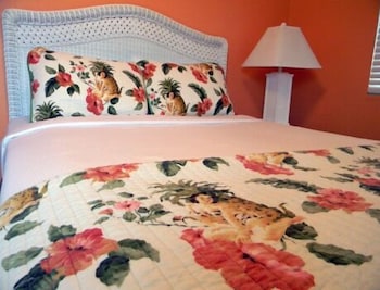Seaspray Surf Lodge 48/56